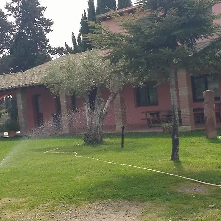 Agriturismo Santu Marcialis בית חווה *