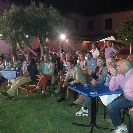 Agriturismo Santu Marcialis בית חווה