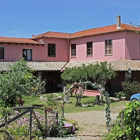 בית חווה Agriturismo Santu Marcialis