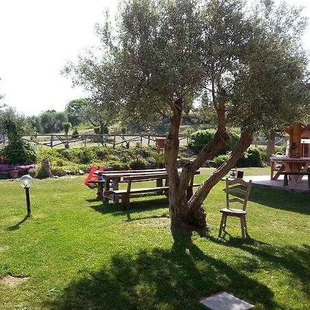 Agriturismo Santu Marcialis Bauernhof *