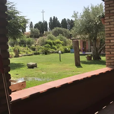 בית חווה Agriturismo Santu Marcialis *
